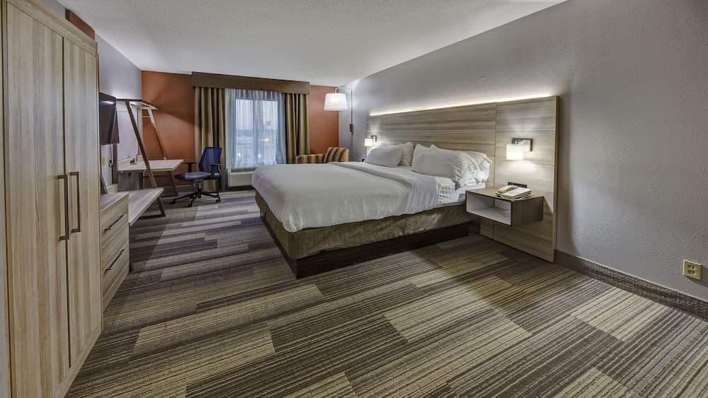 Holiday Inn Express & Suites London by IHG