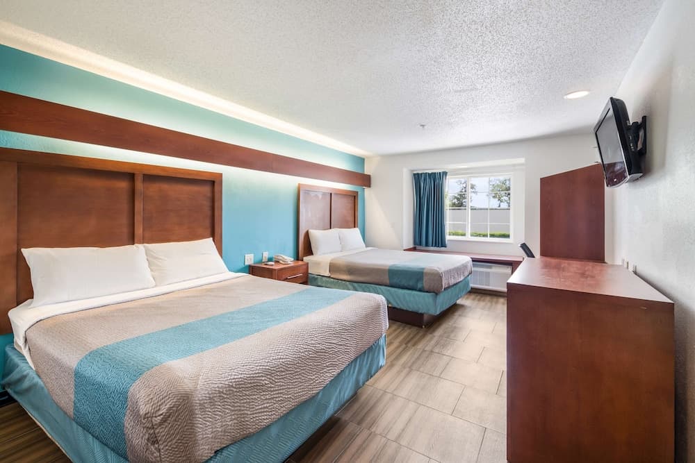 Americas Best Value Inn & Suites Brunswick