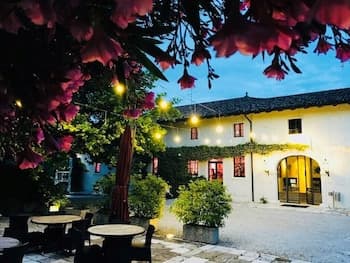 Hotel Villa Policreti