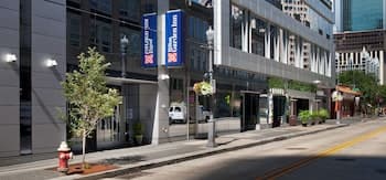Hilton Garden Inn Pittsburgh Downtown