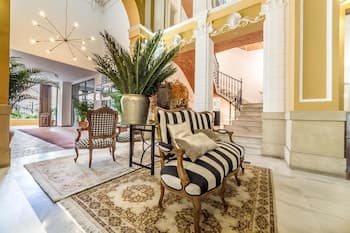 Palacio de Rojas Apartments