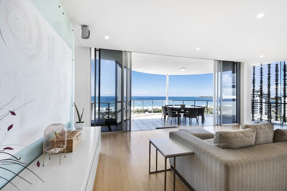 Silver Sea On Sixth Resort