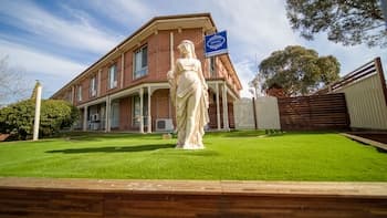 Hamilton’s Queanbeyan Motel