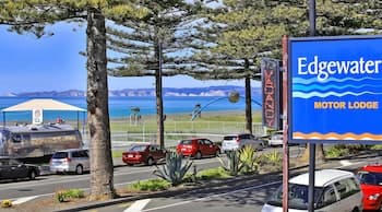 Edgewater Motor Lodge