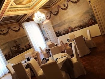 Antica Dimora B&B in Historic Residence