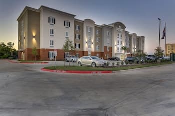 Candlewood Suites College Station At University, an IHG Hotel
