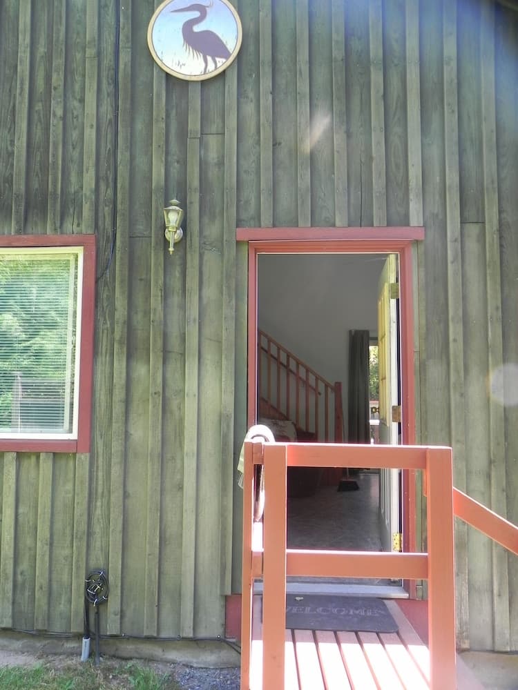 Forest Echoes Cabins