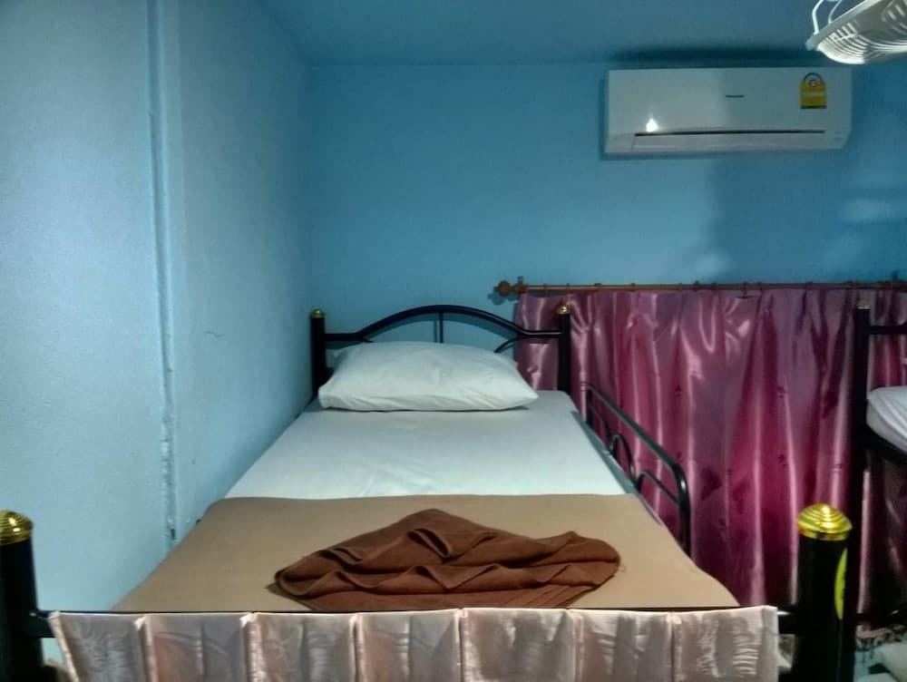 Baan Mook Anda Hostel