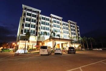 S Tara Grand Hotel