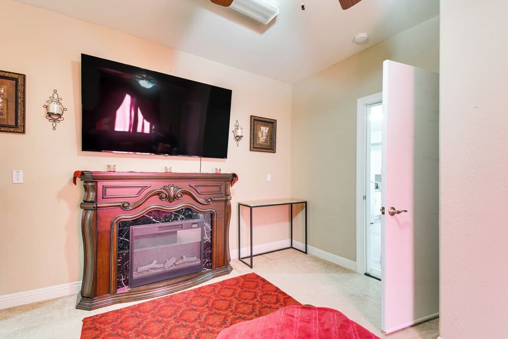 10 Mi to Yosemite Lake: Atwater Retreat