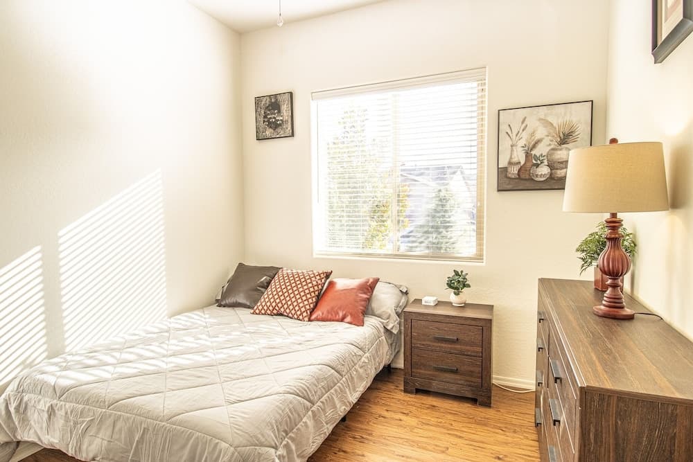 Cozy Granville Retreat W/ Modern Amenities 3 Bedroom Home