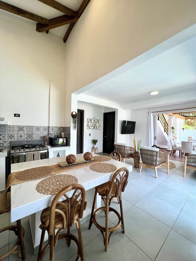 Oceanfront Villa in Amatecampo Beach