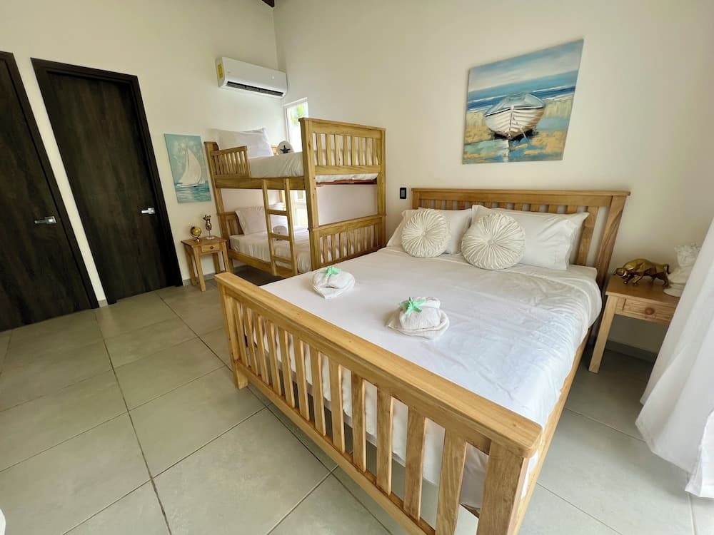 Oceanfront Villa in Amatecampo Beach