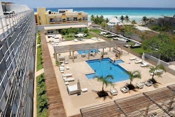 Magia Beachside by Bric