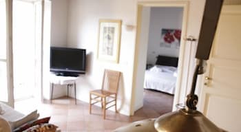 Fleur de Lis Belvedere