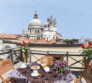 Dorsoduro Charme Apartments