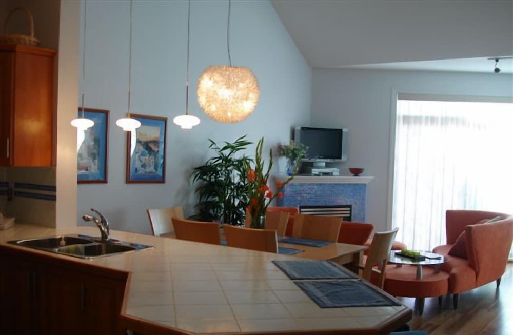 Okanagan Valley Rentals at Discovery Bay