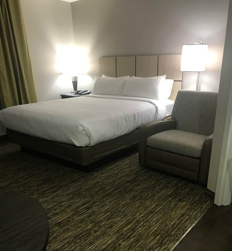 Candlewood Suites Kansas City - Independence by IHG