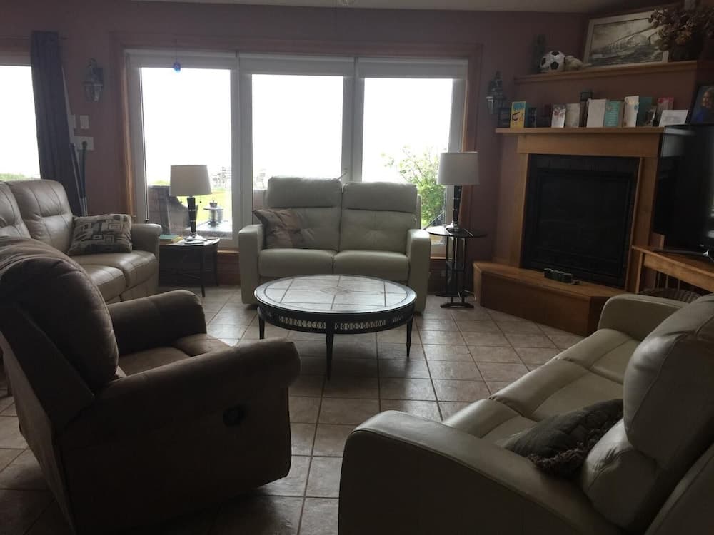 Amherst Cove Cottages