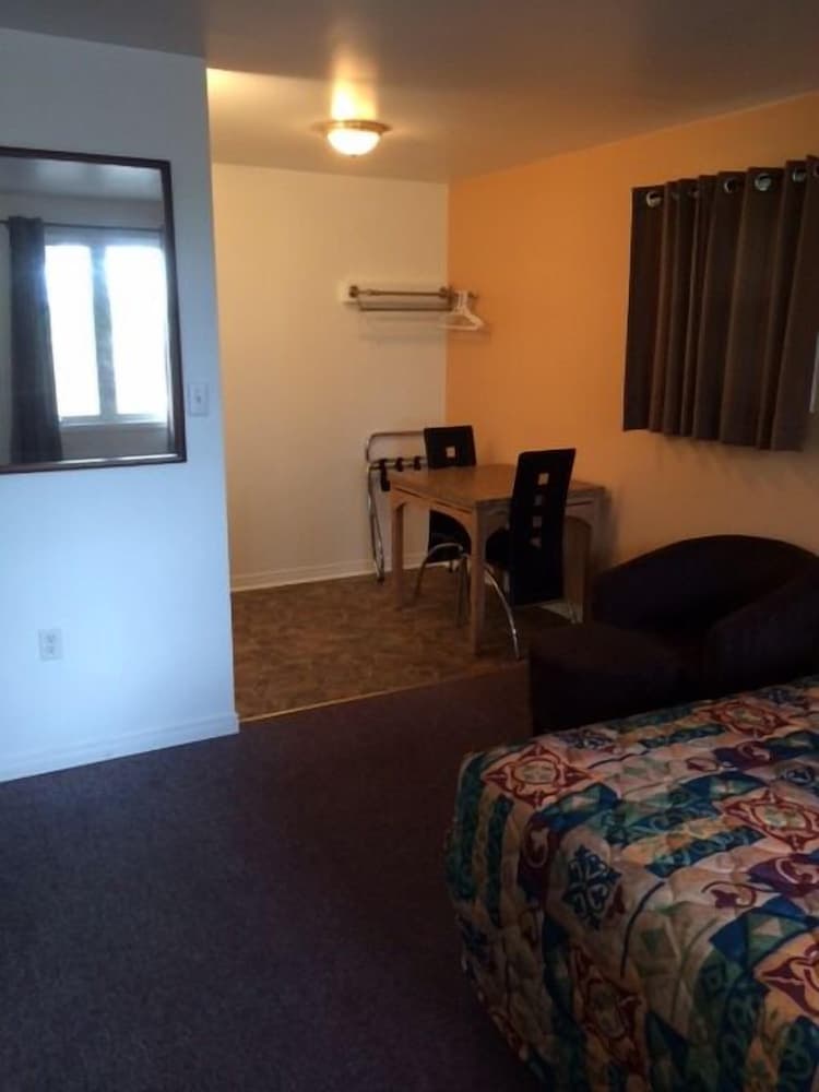 Carleton Motel & Coffee Shop