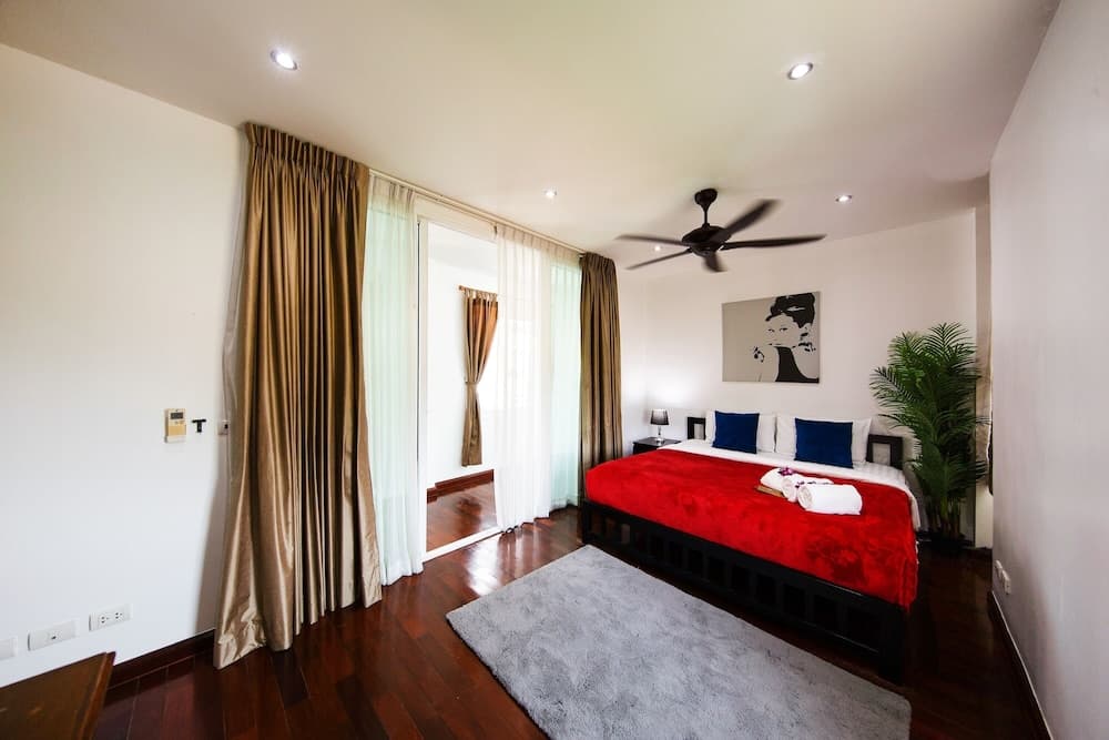 PARADISE Pool Villa Pattaya in Tropicana Village