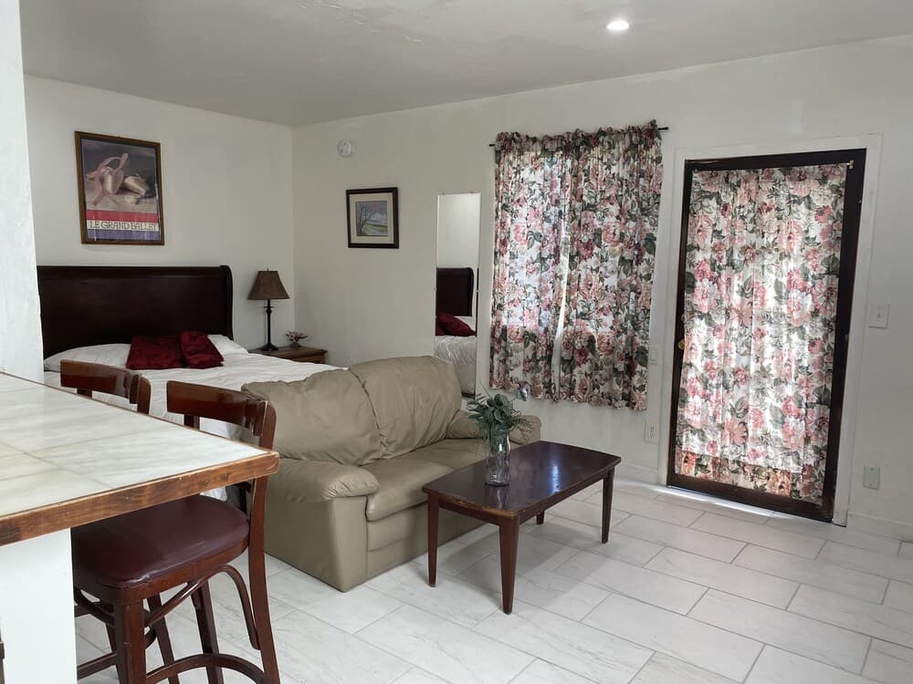 Comfy Private Unit in LA