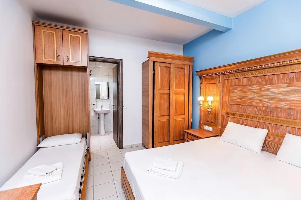 Greek Pride Ηotel and Apartments