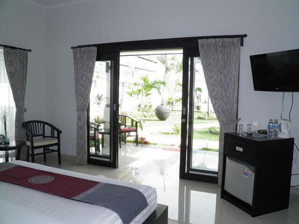 Kelapa Lovina Beach Villas