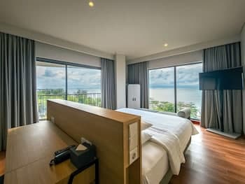 Golden Tulip Belitung