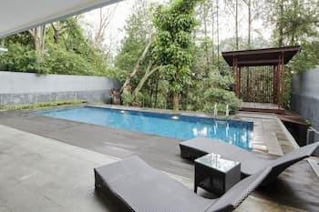 Pinus Villa 5 Bedrooms with a Private Pool