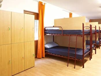 Albergue Monasterio de La Magdalena - Hostel