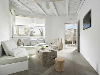 Delmar Apartments & Suites