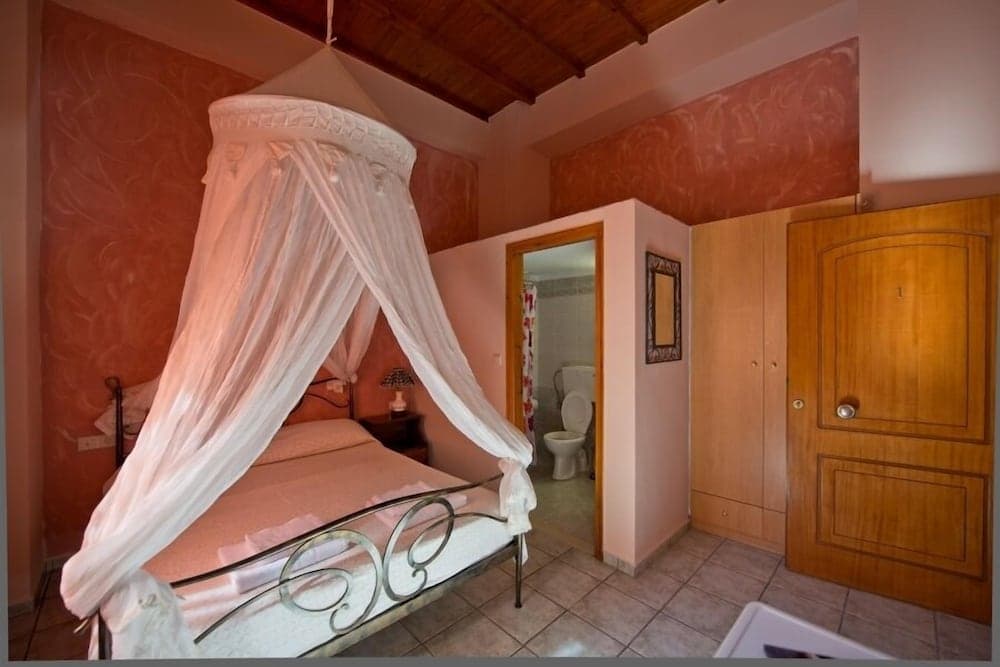 Katerina Traditional Rooms
