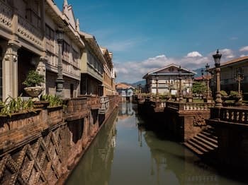 Las Casas Filipinas de Acuzar