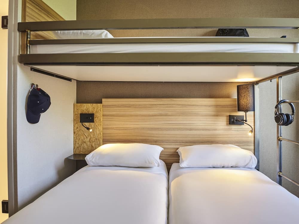 greet Hotel Paris porte de la Chapelle - Aréna