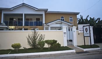 At Home Boutique Hostel and Suite