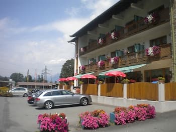 Hotel Aurach