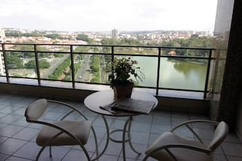 Lagoa Serena Flat Hotel