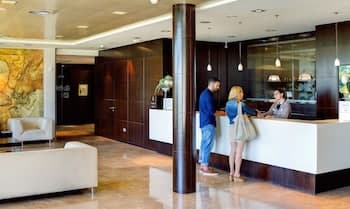 Oca Palacio de la Llorea Hotel & Spa