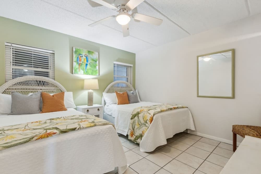 Condo with Atlantic View from Private Patio, Short Walk to the Beach by RedAwning