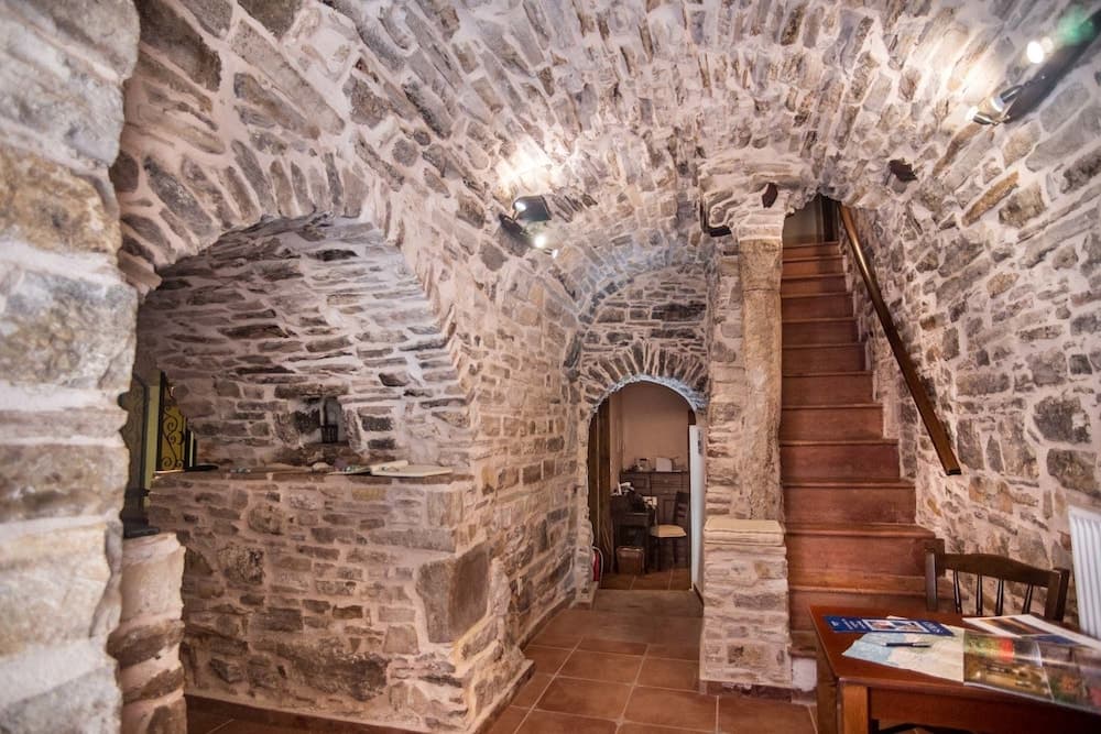 Vouno Village Apartments