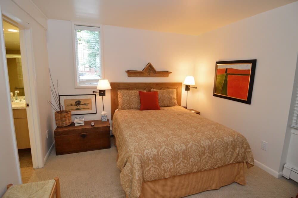 Fifth Avenue Condominiums by Frias