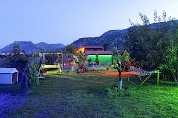 Flora Garden Pansiyon