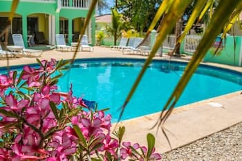 Coral Paradise Resort