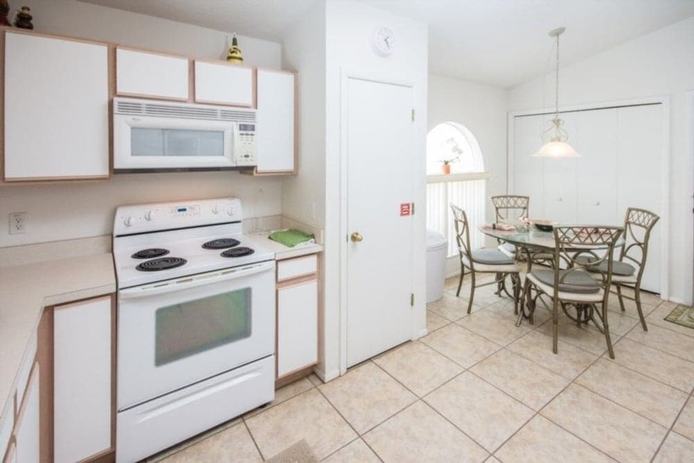 Sarah's Hampton Lakes Villa