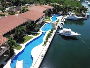 Los Vientos Puerto Aventuras