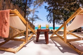 Mumsa Beach Resort & Restaurant