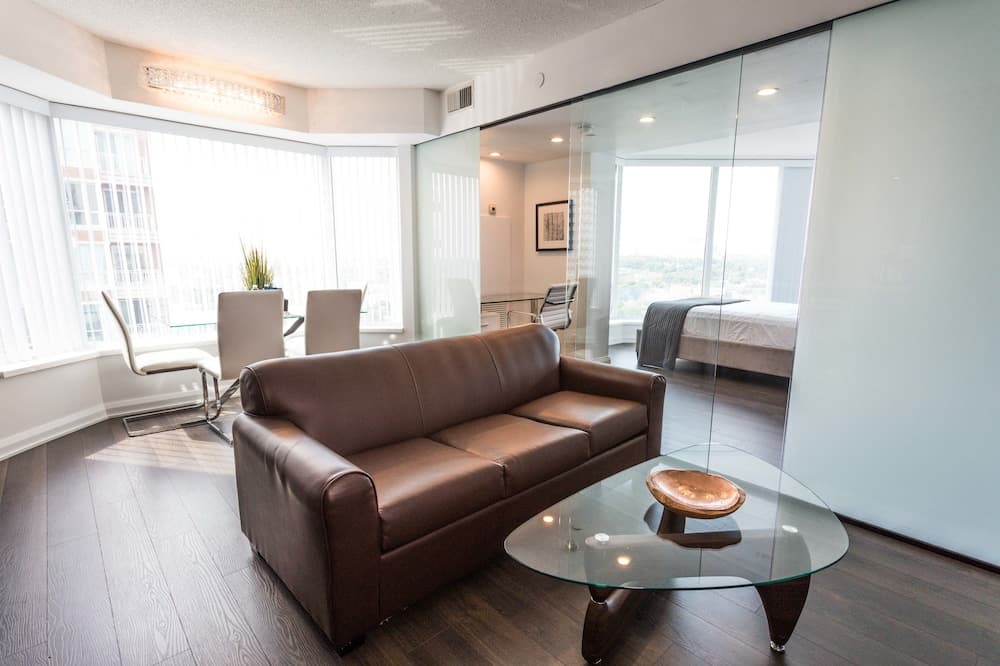 Altitude Suites Bellamond Yorkville