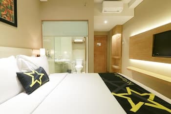 Yellow Star Hotel Gejayan