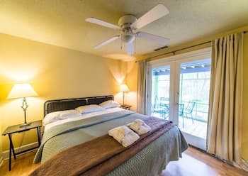 Surf Cottage 2 Bedroom Holiday Home By My Ocean Rentals